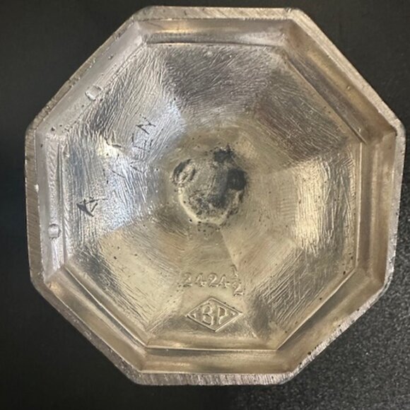 Vintage Pair of Silver Plated Candleholders marked with BP 2424 ½. - Picture 4 of 4